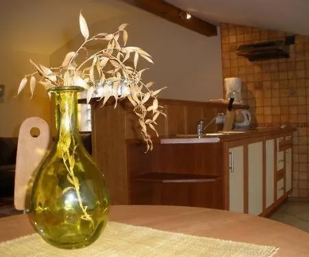 アパート Aparthouse *