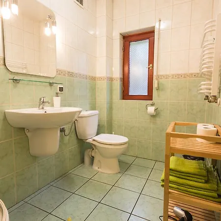 Apartament Aparthouse *
