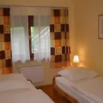 Aparthouse