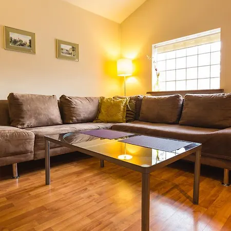 Aparthouse Appartement *